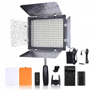 Лампа відеосвітло LED YN300 III Veron 18W, 300 світлодіодів, кольорова температура 3200-5600K, дистанційне керування, комплект з зарядним пристроєм і АКБ