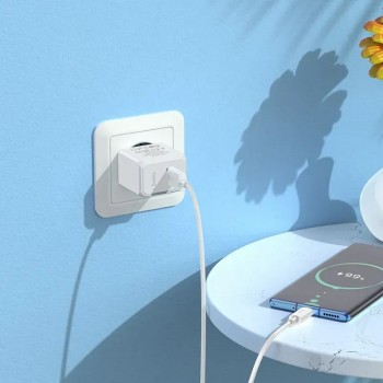 Мережевий зарядний пристрій Hoco CS11A 2.1A 1USB білий