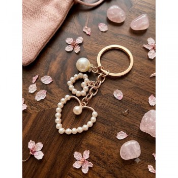 Брелок Pearl Heart сердечко перлинний декор золотисте кільце Брелок Pearl Heart сердечко перлинний декор золотисте кільце